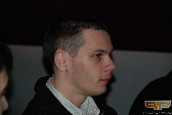 diNGo приехал поболеть за EYEsports diNGo приехал поболеть за EYEsports