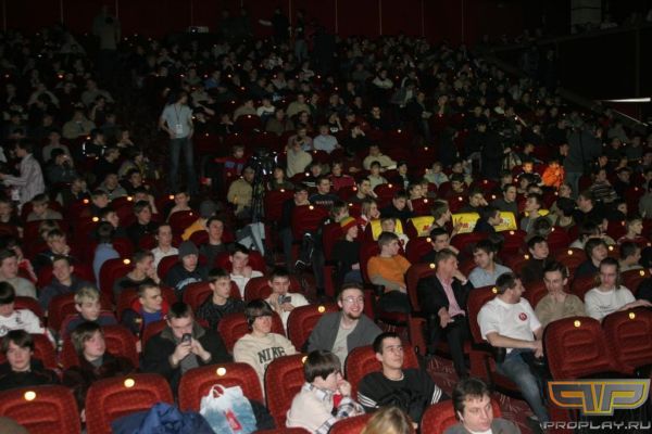 2005 год: Неожиданно полный зал 2005 год: Неожиданно полный зал