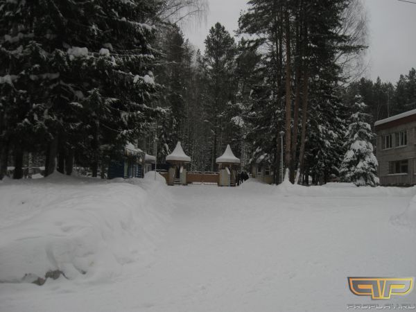 Въезд в лагерь Въезд в лагерь