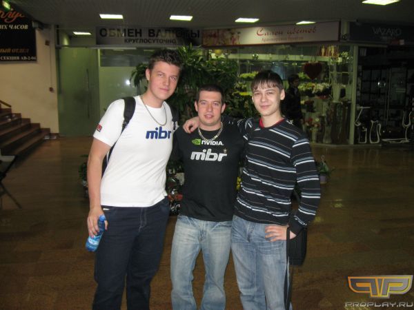 Mibr и Titan Mibr и Titan