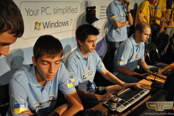 Ukr FIFA team 4.JPG Ukr FIFA team 4.JPG
