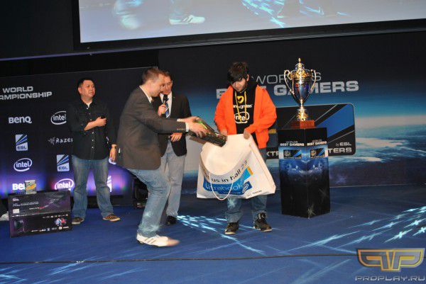 Игрок Dignitas - MVP LoL турнира Игрок Dignitas - MVP LoL турнира