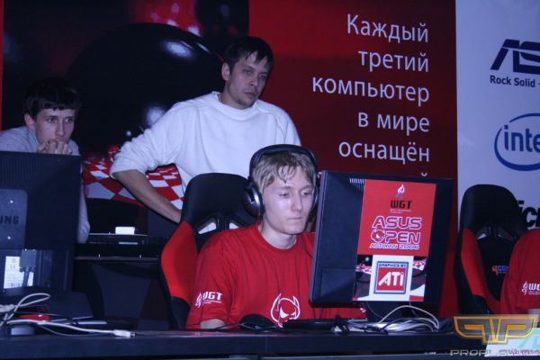 Против Виртус Ксенитрон не использовал даже клавиатуру! Против Виртус Ксенитрон не использовал даже клавиатуру!
